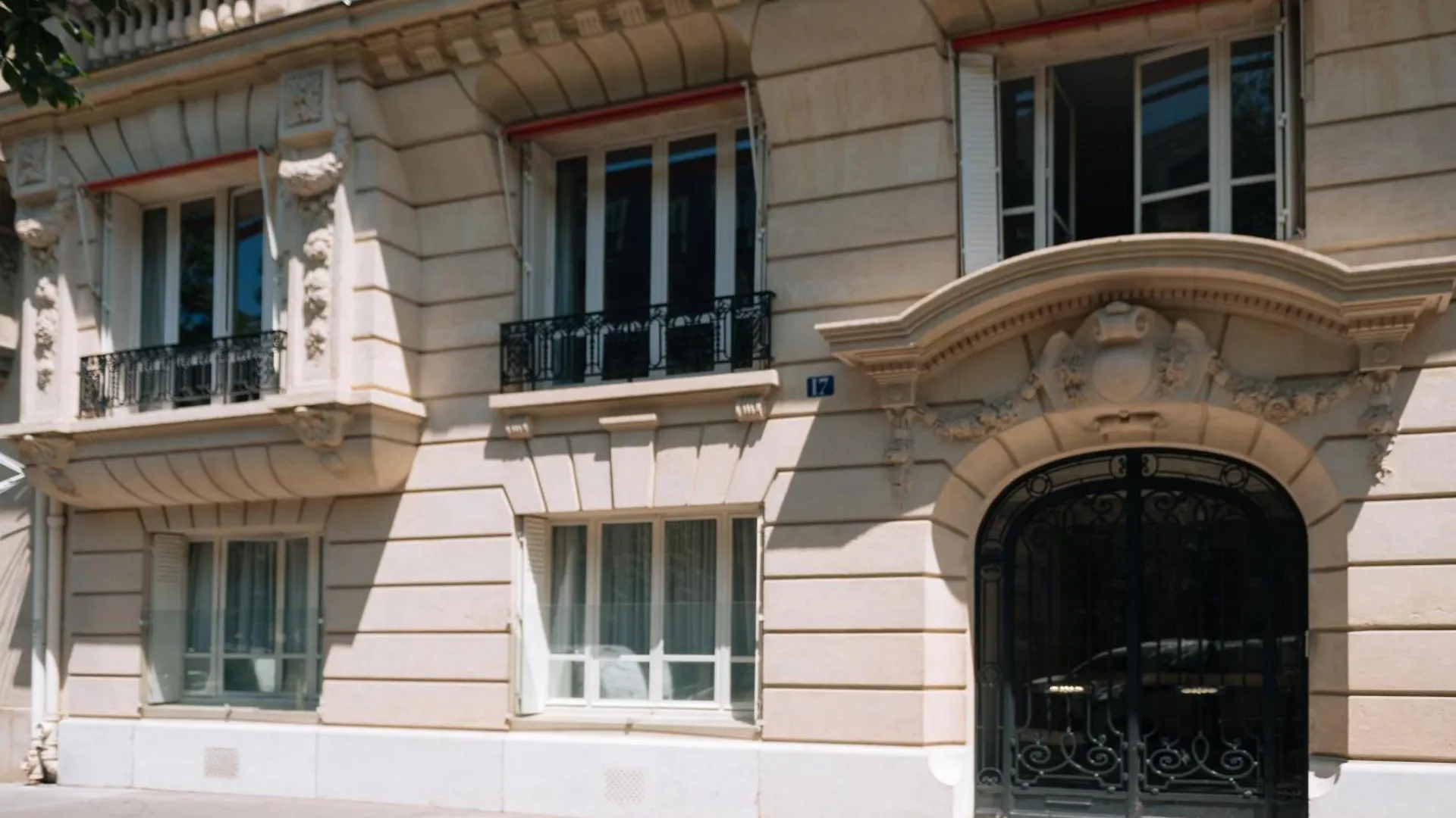 Luxurious 4 Bedroom Apartment Next To The Eiffel Tower Paryż Francja